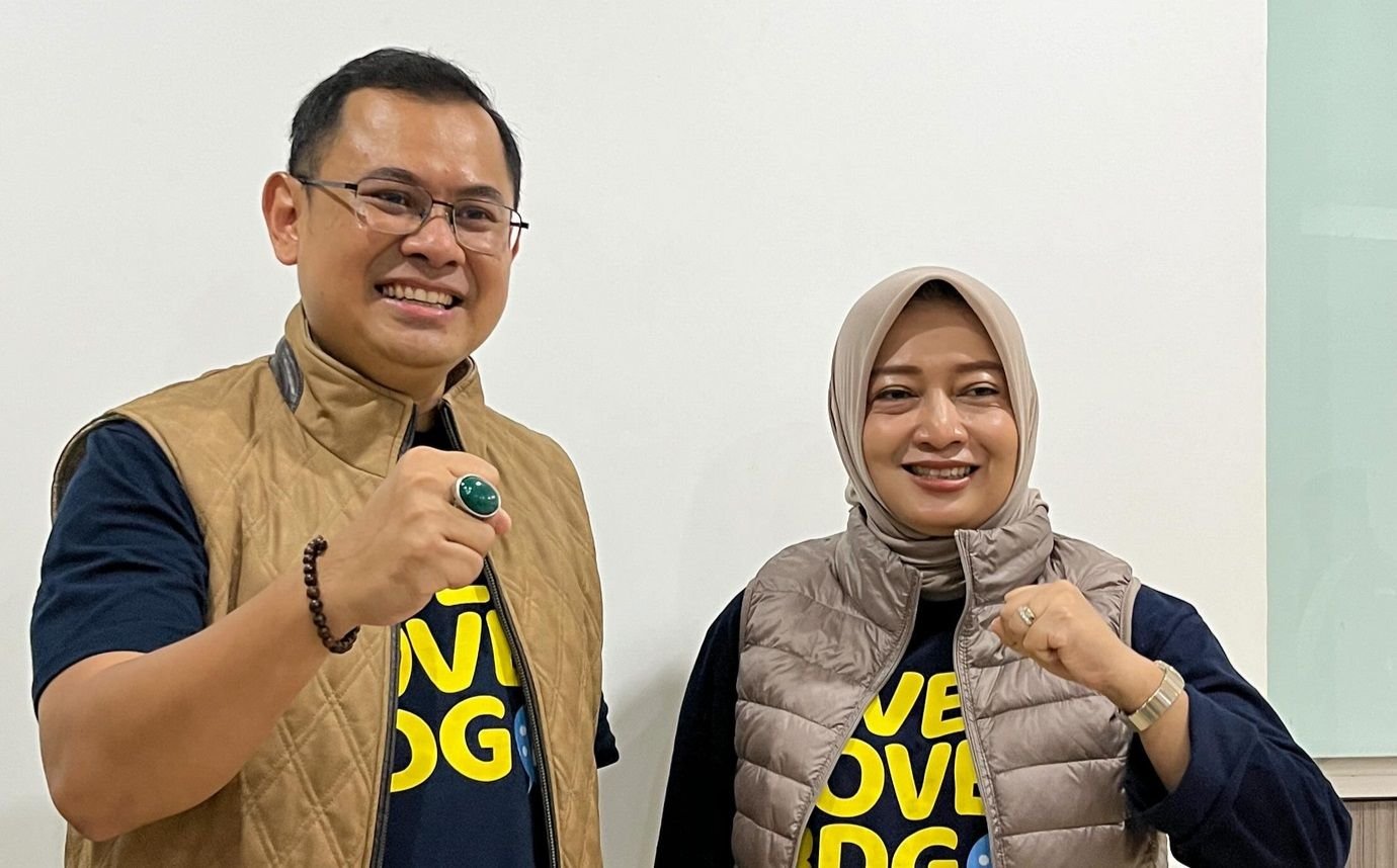 Foto Pasangan Arfi Rafnialdi -
Yena Iskandar Ma’soem